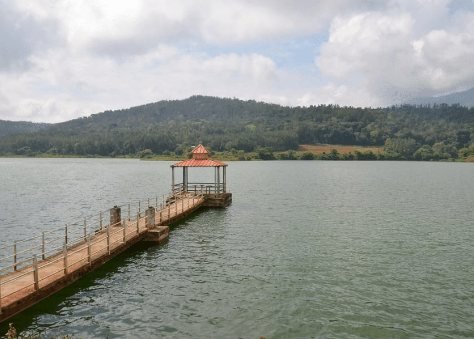 कर्नाटक में हिरेकोले झील | करने के लिए चीज़ें - समुद्री जल खेल