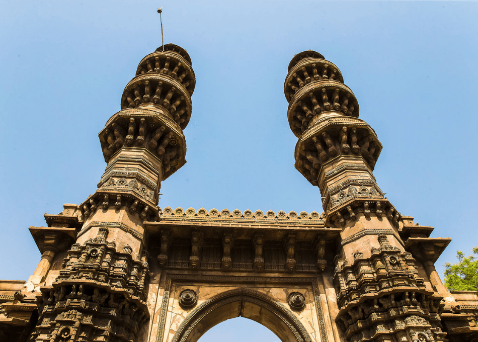 Shaking Minarets In Gujarat | Things To Do - Sea Water Sports