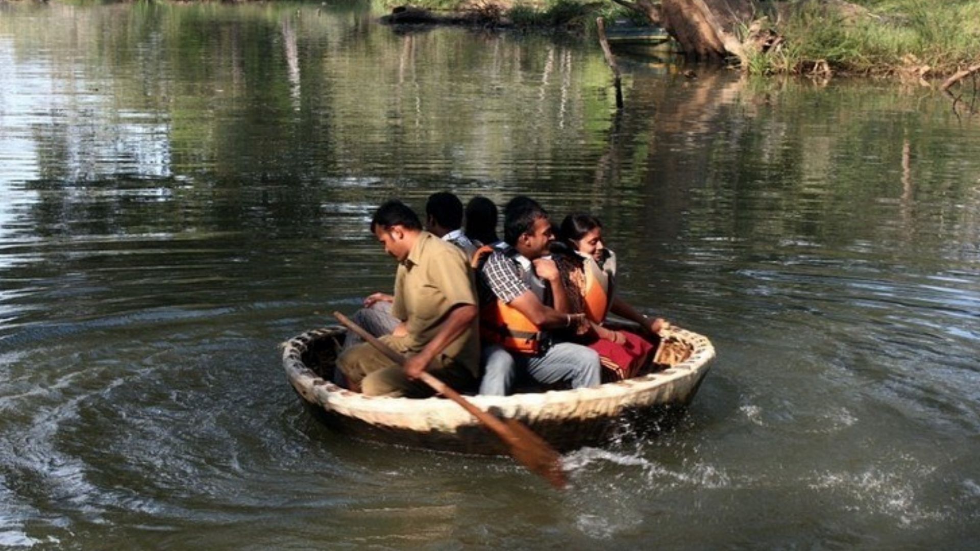Coracle Ride in Dandeli, Book @ Sea Water Sports, with Low Cost
