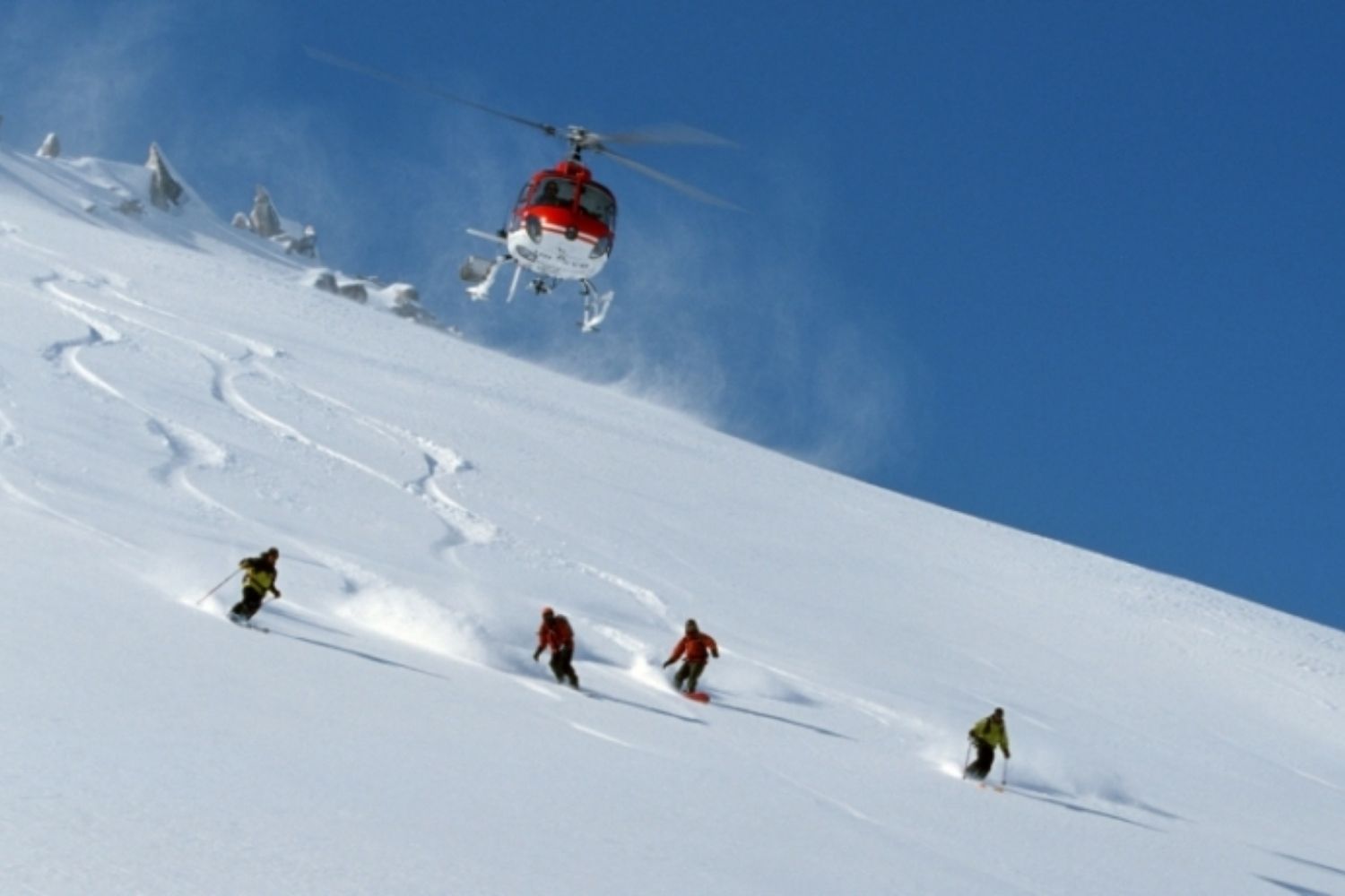 Skiing In Kashmir
