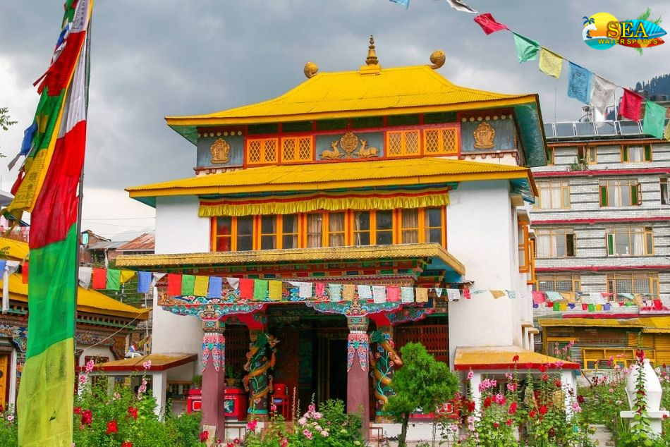 Himalayan Nyingmapa Buddhist Temple In Manali