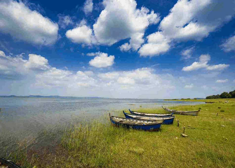 Khindsi Lake