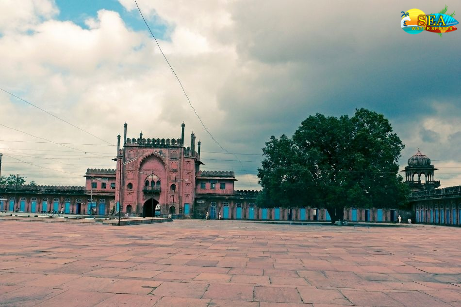 Taj-Ul-Masjid